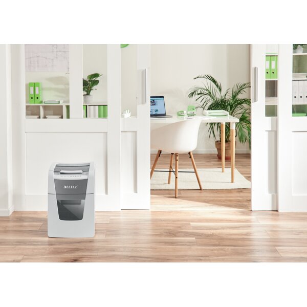 LEITZ Aktenvernichter IQ AutoFeed OfficePro 100 P5, weiss