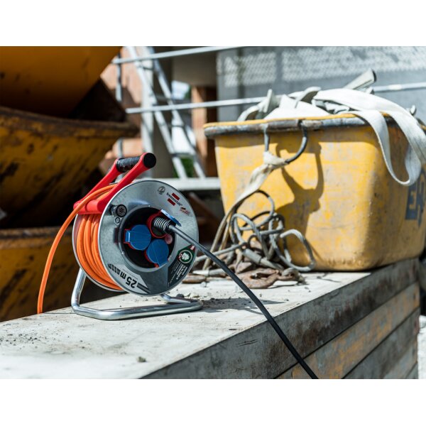 brennenstuhl Kabeltrommel Garant S, IP44, Kabel: 25 m