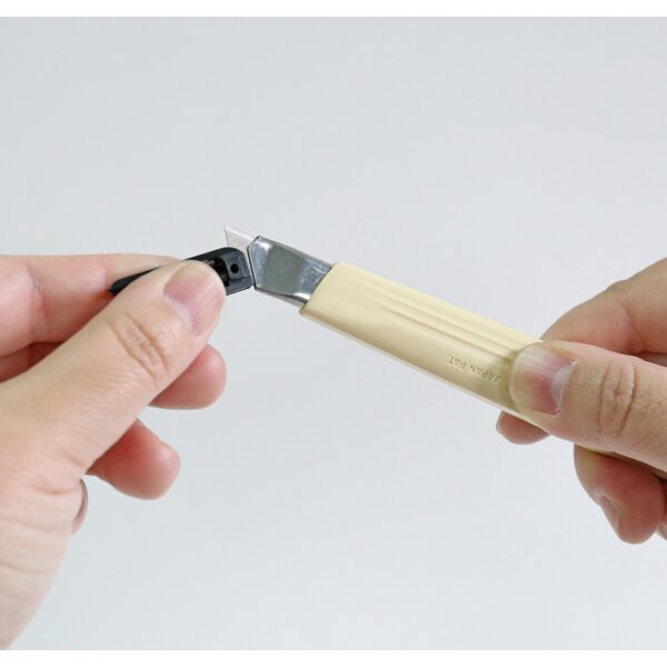 NT Cutter Cutter A-300, boîtier en plastique, beige