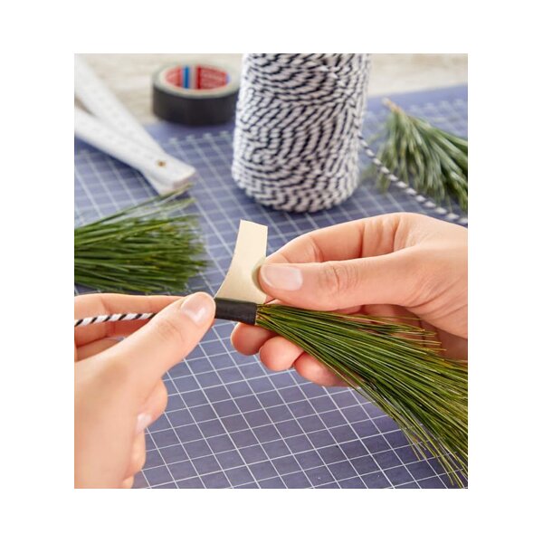 tesa Ruban adhésif toilé, 19 mm x 2,75 m, rouge