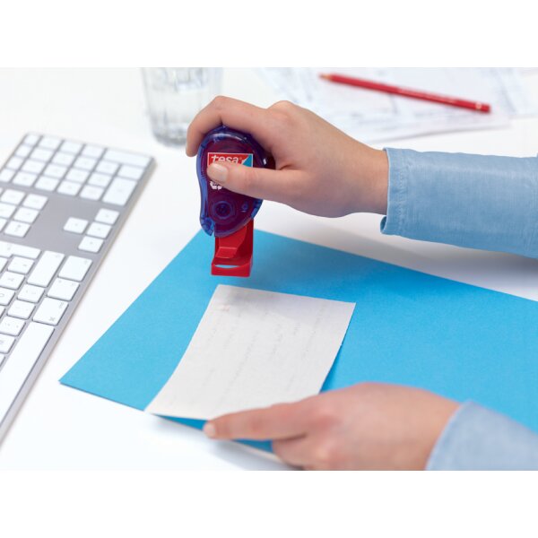 tesa ecoLogo Klebestempel, 1.100 Klebepads, blau-transluzent