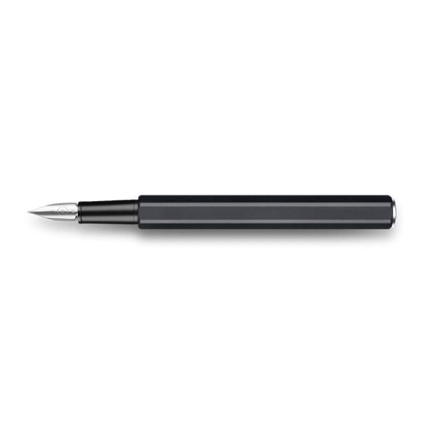 CARAN DACHE Stylo plume 849 M 840.009 noir, verni